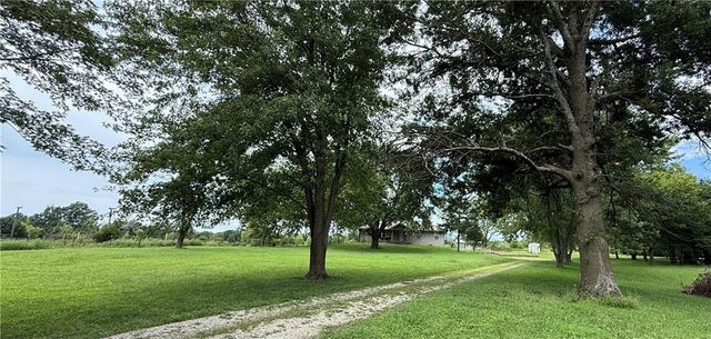 23820 S State Route Ee Highway S, Harrisonville, MO 64701