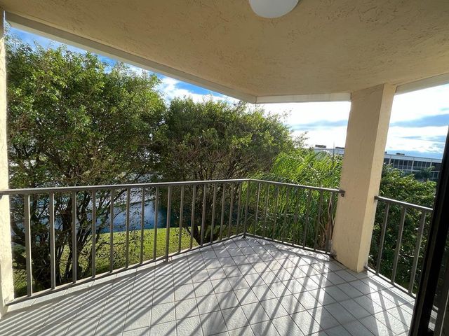 890 N Federal Highway 405, Lantana, FL 33462