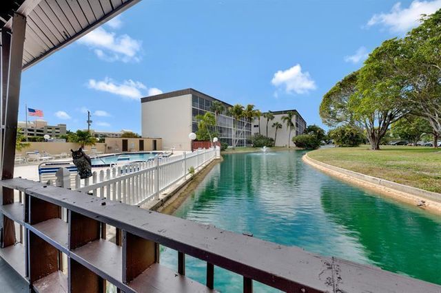 890 N Federal Highway 405, Lantana, FL 33462