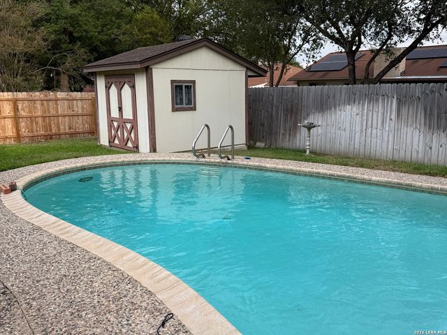 118 Clear Oak, Universal City, TX 78148