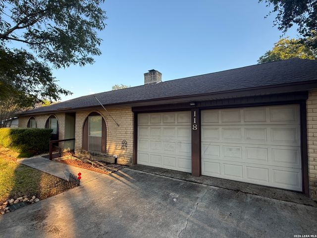 118 Clear Oak, Universal City, TX 78148