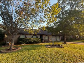 118 Clear Oak, Universal City, TX 78148
