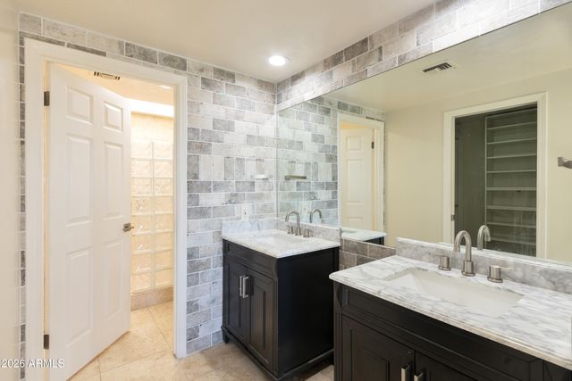 2931 E ROSE Lane, Phoenix, AZ 85016