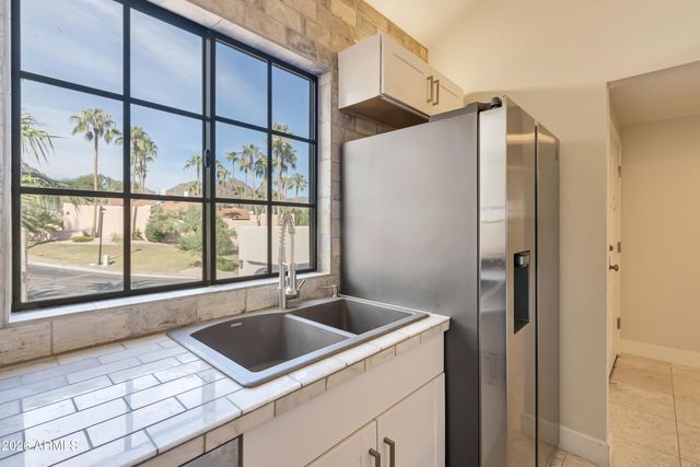 2931 E ROSE Lane, Phoenix, AZ 85016