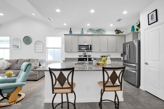 307 Cheeseburger Drive, Daytona Beach, FL 32124