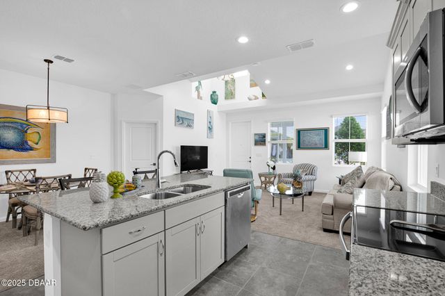 307 Cheeseburger Drive, Daytona Beach, FL 32124
