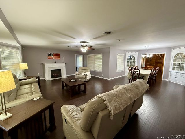 803 Leland, Kenedy, TX 78119