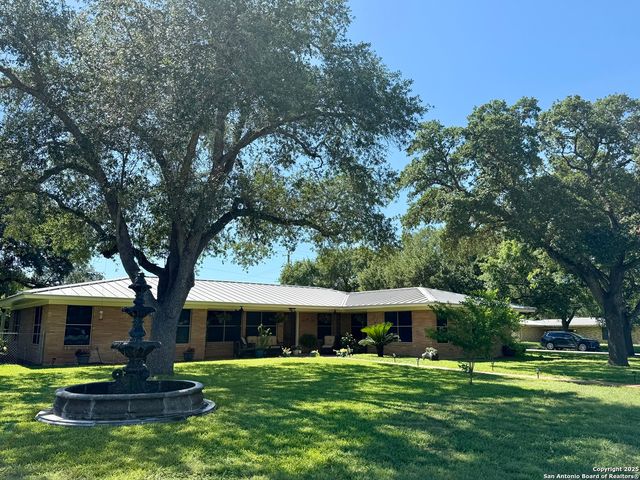 803 Leland, Kenedy, TX 78119