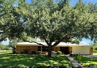 803 Leland, Kenedy, TX 78119