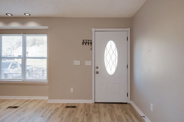 798 Summer Hill Ln, E, La Vergne, TN 37086