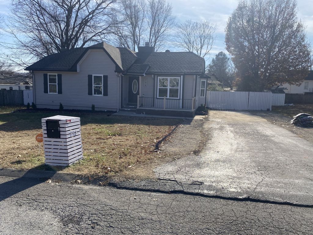 798 Summer Hill Ln, E, La Vergne, TN 37086