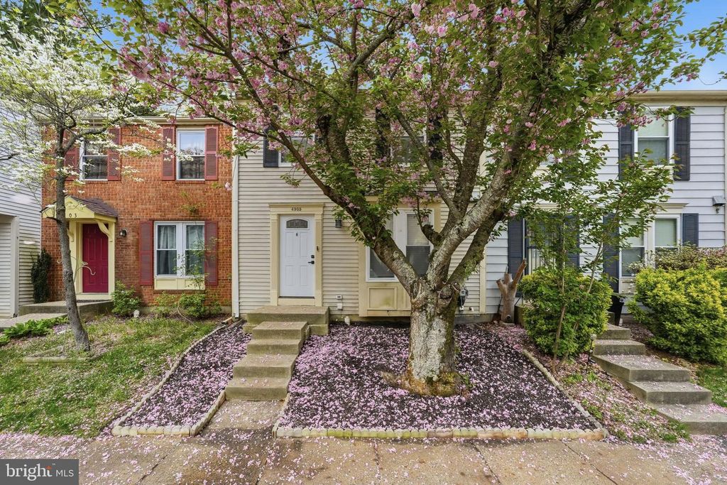 4905 SUGAR MAPLE LN, Dumfries, VA 22025