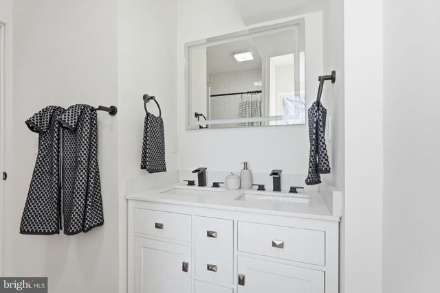 1302 W 6TH ST, Wilmington, DE 19805