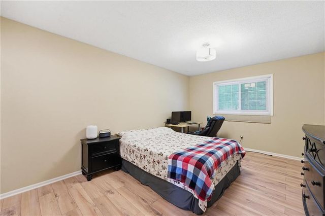 5528 NW Verlin Drive, Kansas City, MO 64152
