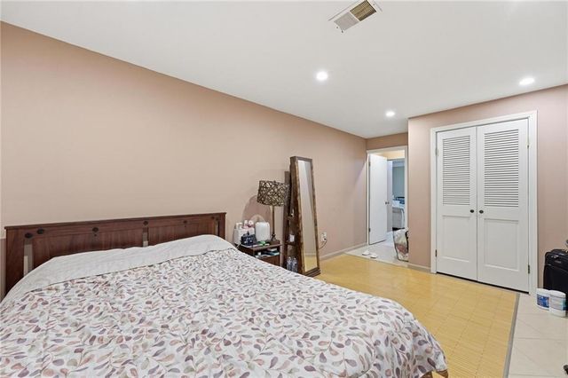 5528 NW Verlin Drive, Kansas City, MO 64152