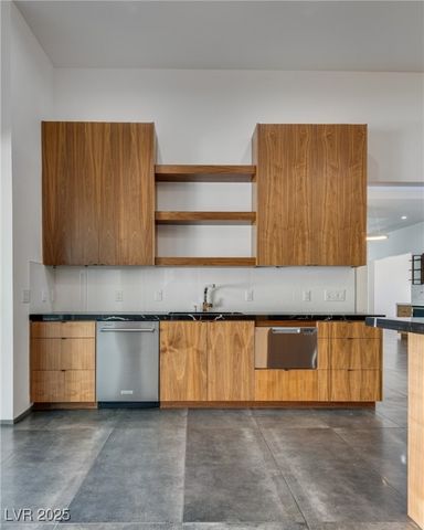 628 Edgebrook Drive, Las Vegas, NV 89145