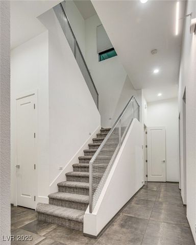 628 Edgebrook Drive, Las Vegas, NV 89145