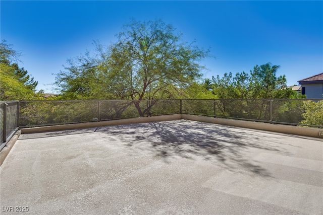 628 Edgebrook Drive, Las Vegas, NV 89145