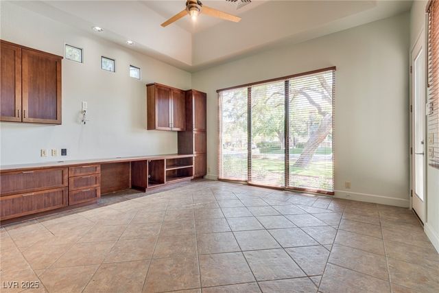 628 Edgebrook Drive, Las Vegas, NV 89145