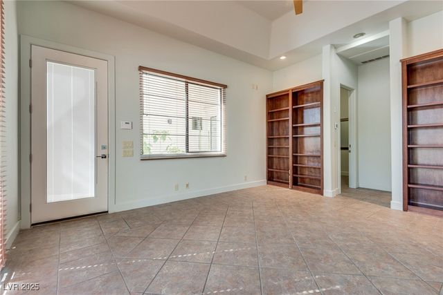 628 Edgebrook Drive, Las Vegas, NV 89145