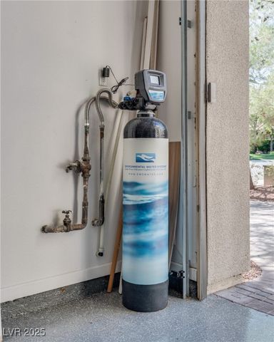 628 Edgebrook Drive, Las Vegas, NV 89145