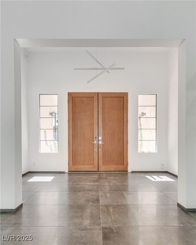 628 Edgebrook Drive, Las Vegas, NV 89145