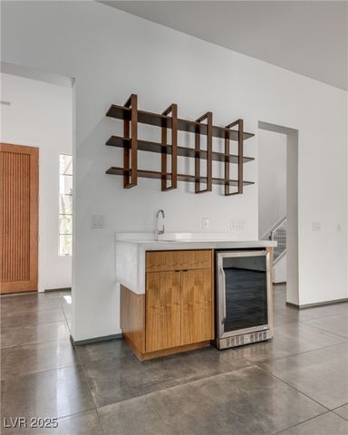 628 Edgebrook Drive, Las Vegas, NV 89145