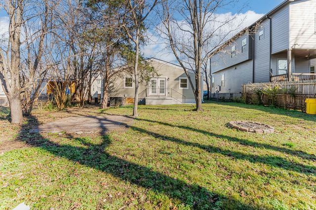 5821 Carl Pl, Nashville, TN 37209