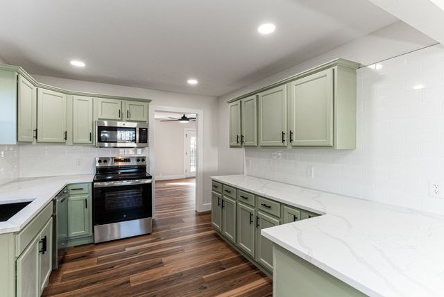 5821 Carl Pl, Nashville, TN 37209