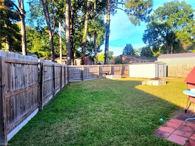 311 Hercules DR, Hampton, VA 23669