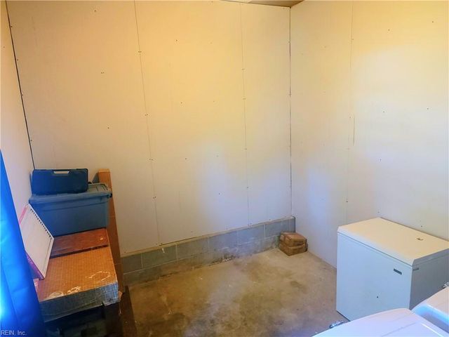 311 Hercules DR, Hampton, VA 23669