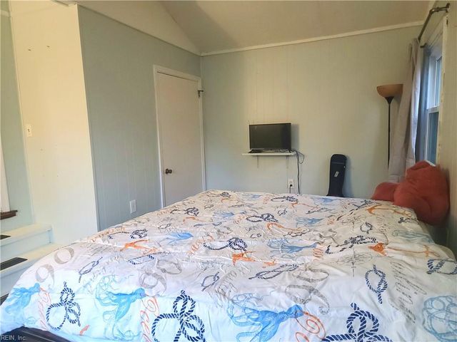 311 Hercules DR, Hampton, VA 23669