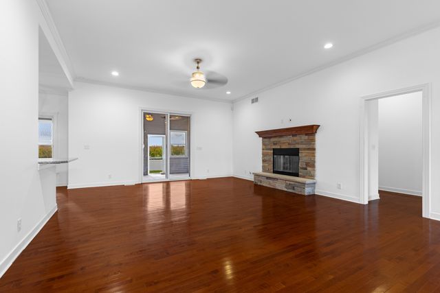 2203 Wickford Lane, Sycamore, IL 60178