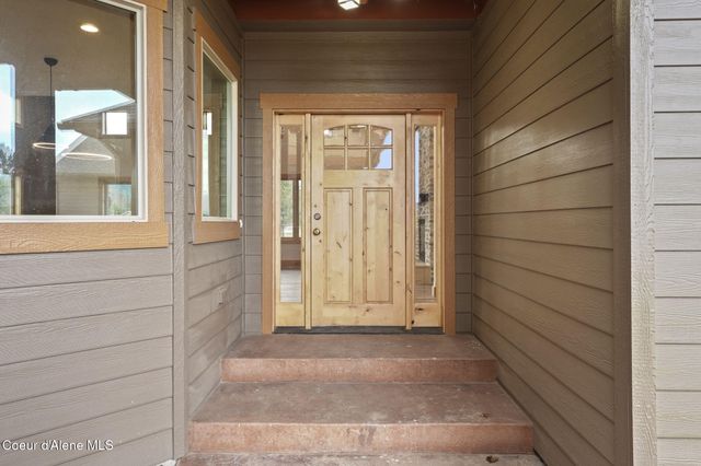 10 Bellflower CT, Blanchard, ID 83804