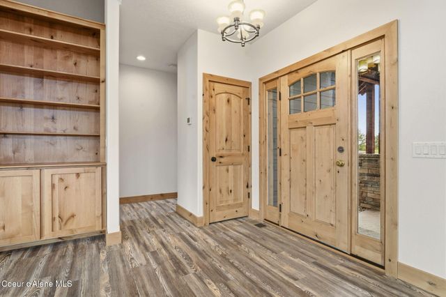 10 Bellflower CT, Blanchard, ID 83804