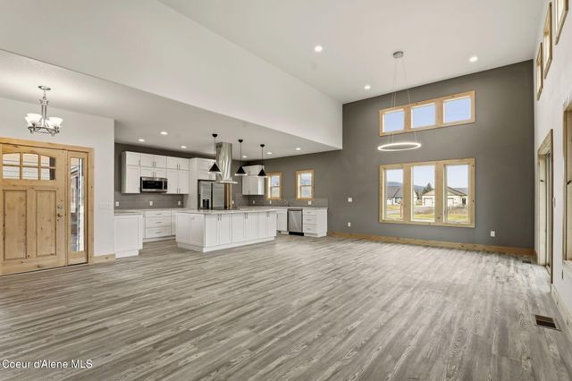 10 Bellflower CT, Blanchard, ID 83804