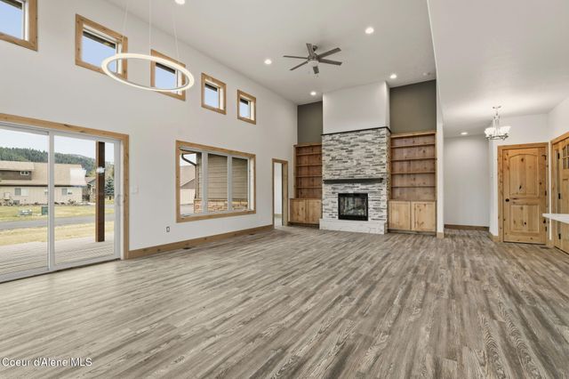 10 Bellflower CT, Blanchard, ID 83804