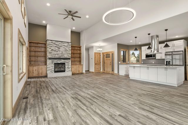 10 Bellflower CT, Blanchard, ID 83804