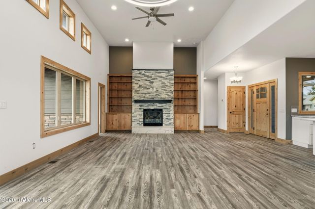 10 Bellflower CT, Blanchard, ID 83804