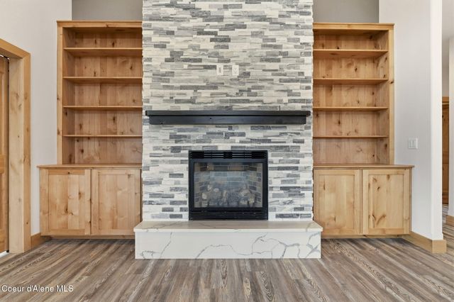 10 Bellflower CT, Blanchard, ID 83804