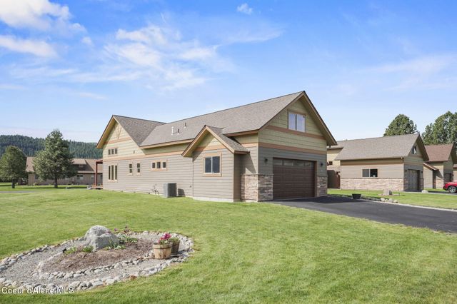 10 Bellflower CT, Blanchard, ID 83804