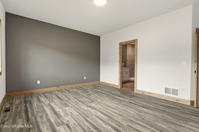 10 Bellflower CT, Blanchard, ID 83804