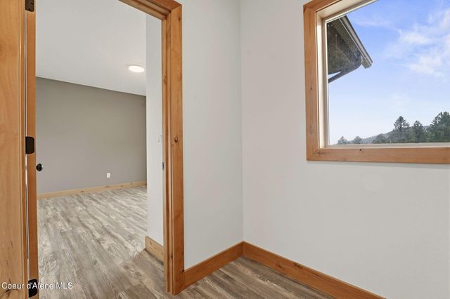 10 Bellflower CT, Blanchard, ID 83804
