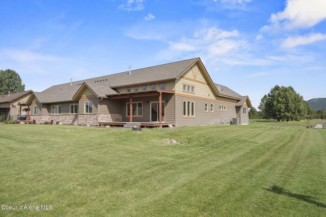 10 Bellflower CT, Blanchard, ID 83804
