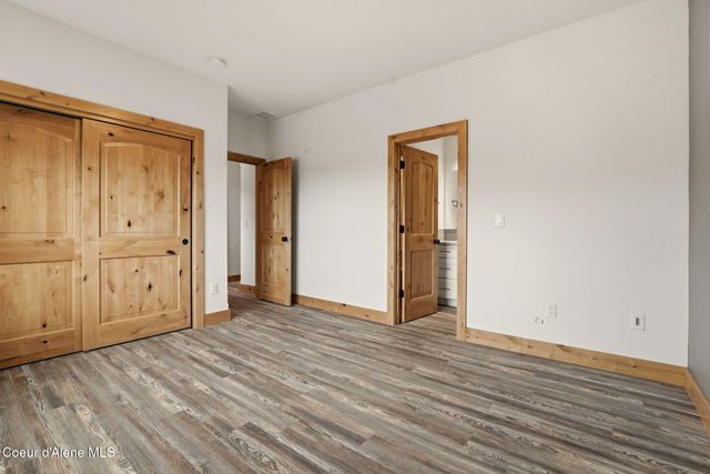10 Bellflower CT, Blanchard, ID 83804