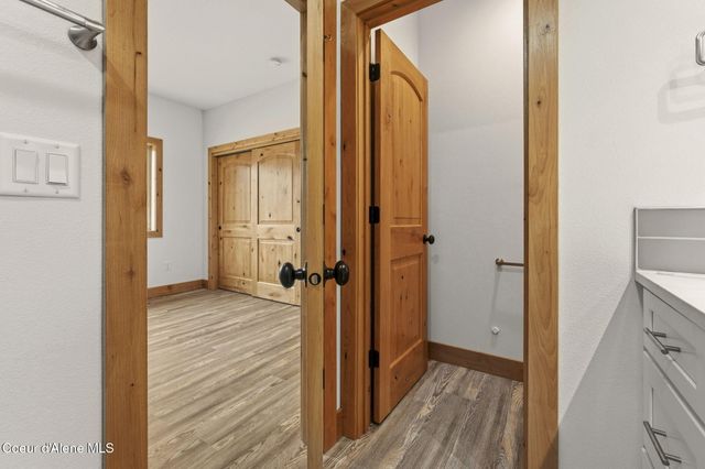10 Bellflower CT, Blanchard, ID 83804