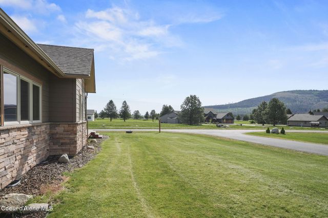 10 Bellflower CT, Blanchard, ID 83804