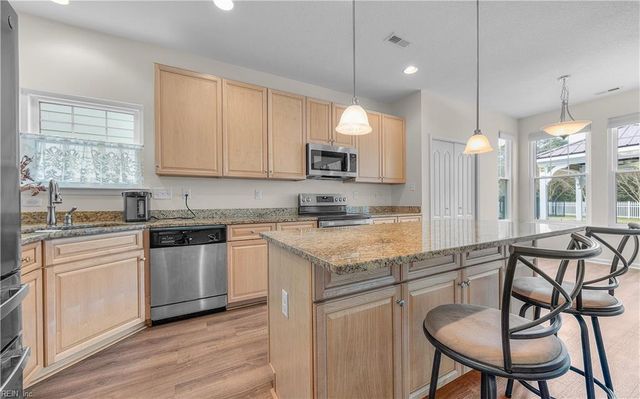 5580 Memorial DR, Virginia Beach, VA 23455