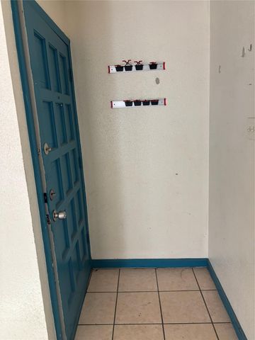 7926 Mullen DR 1, Austin, TX 78757