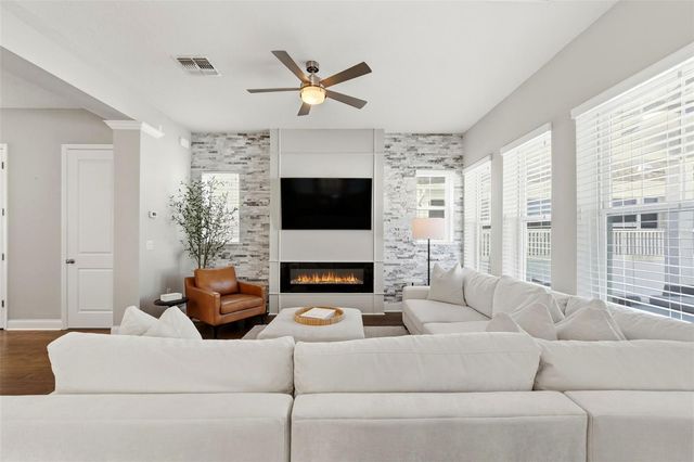 1016 HUNTSPOINT STREET, Winter Garden, FL 34787